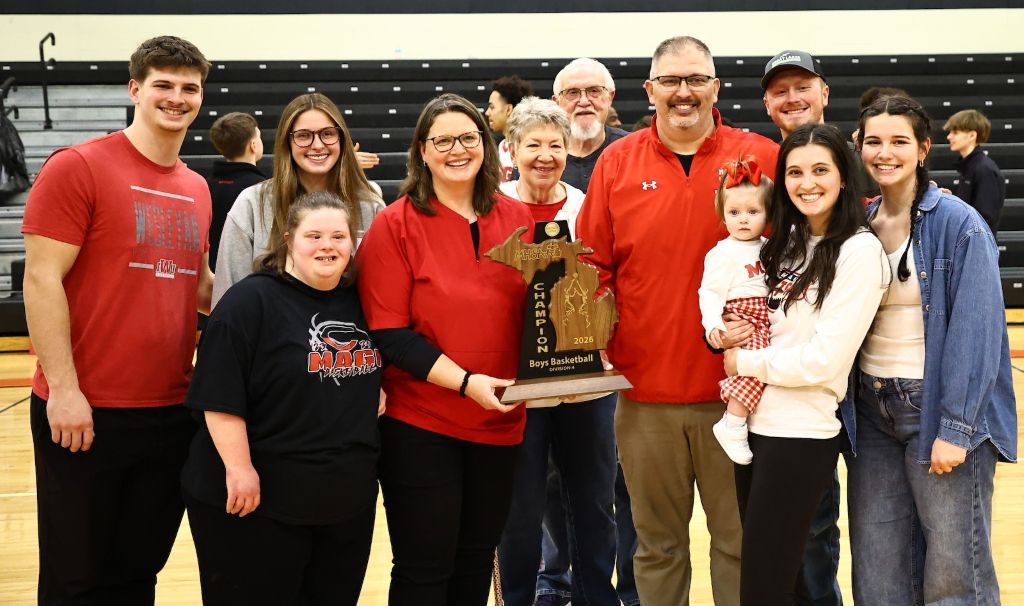 Steve Vinson steps down as Colon boys basketball coach